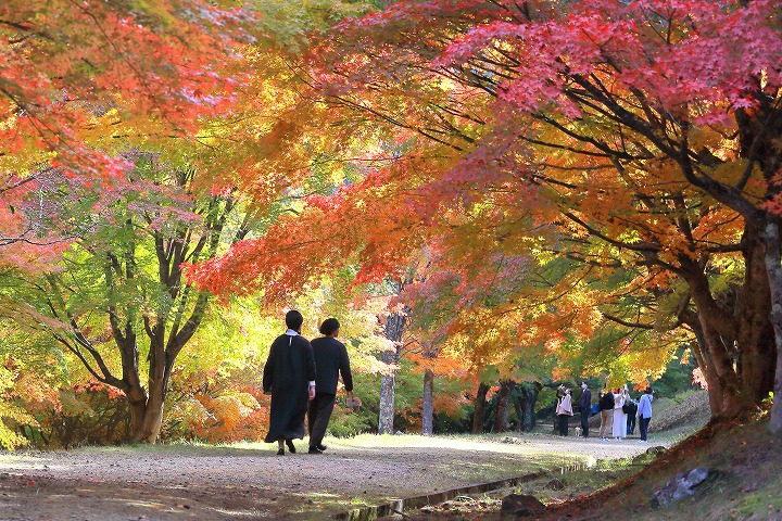井上